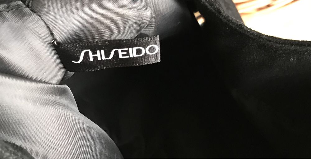Czarna torba na ramię shopper Shiseido