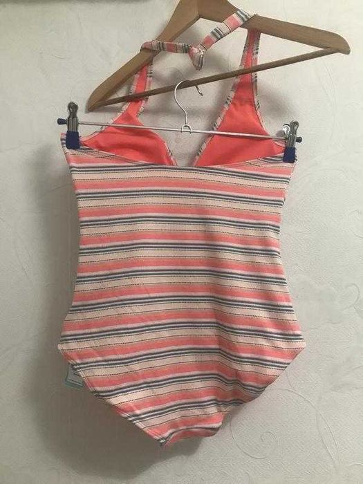 Купальник новий цільний