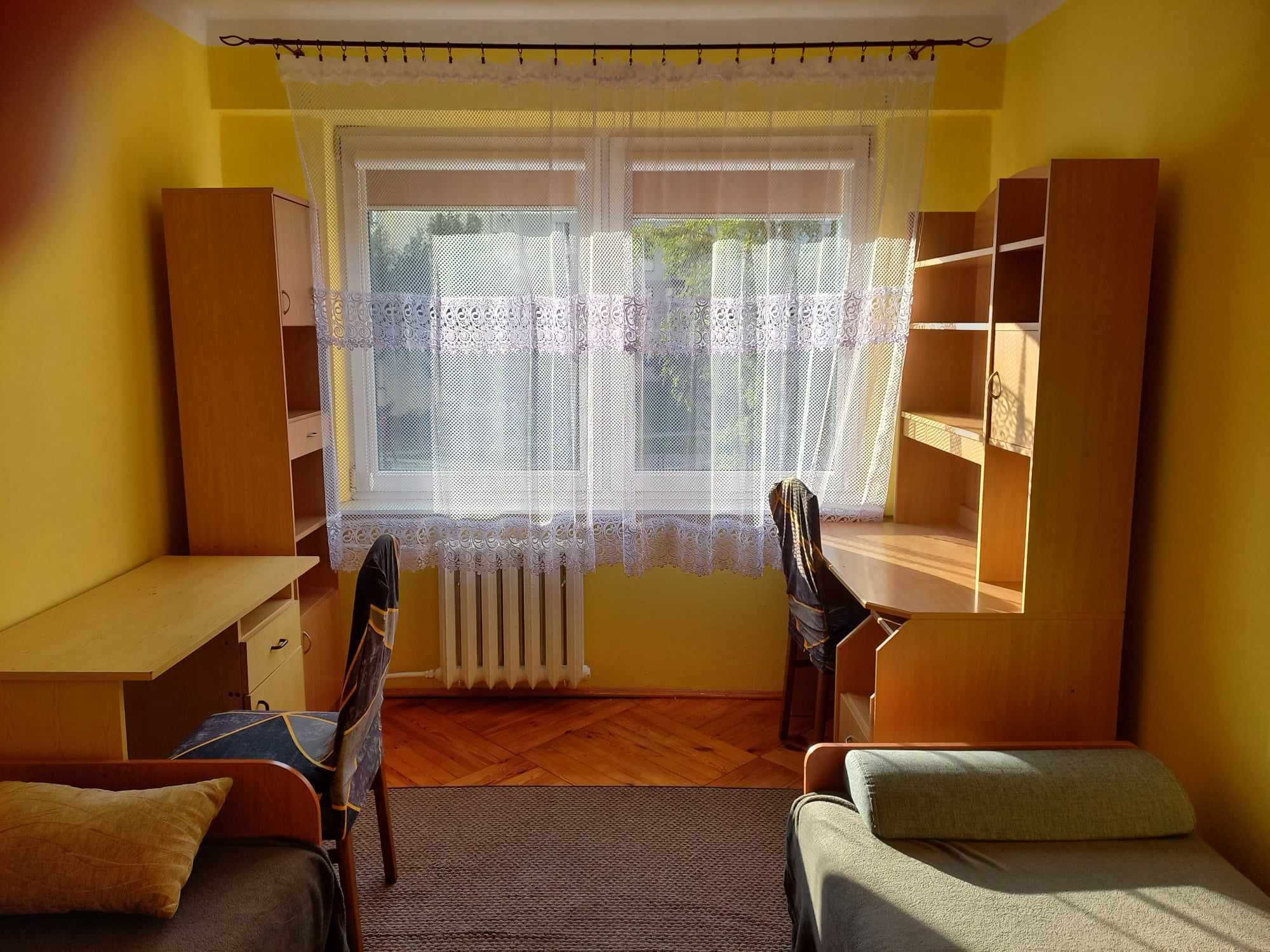 Mieszkanie 2-pokojowe na ul. Cichej   dla 4 osób  studentów/ uczniów ,