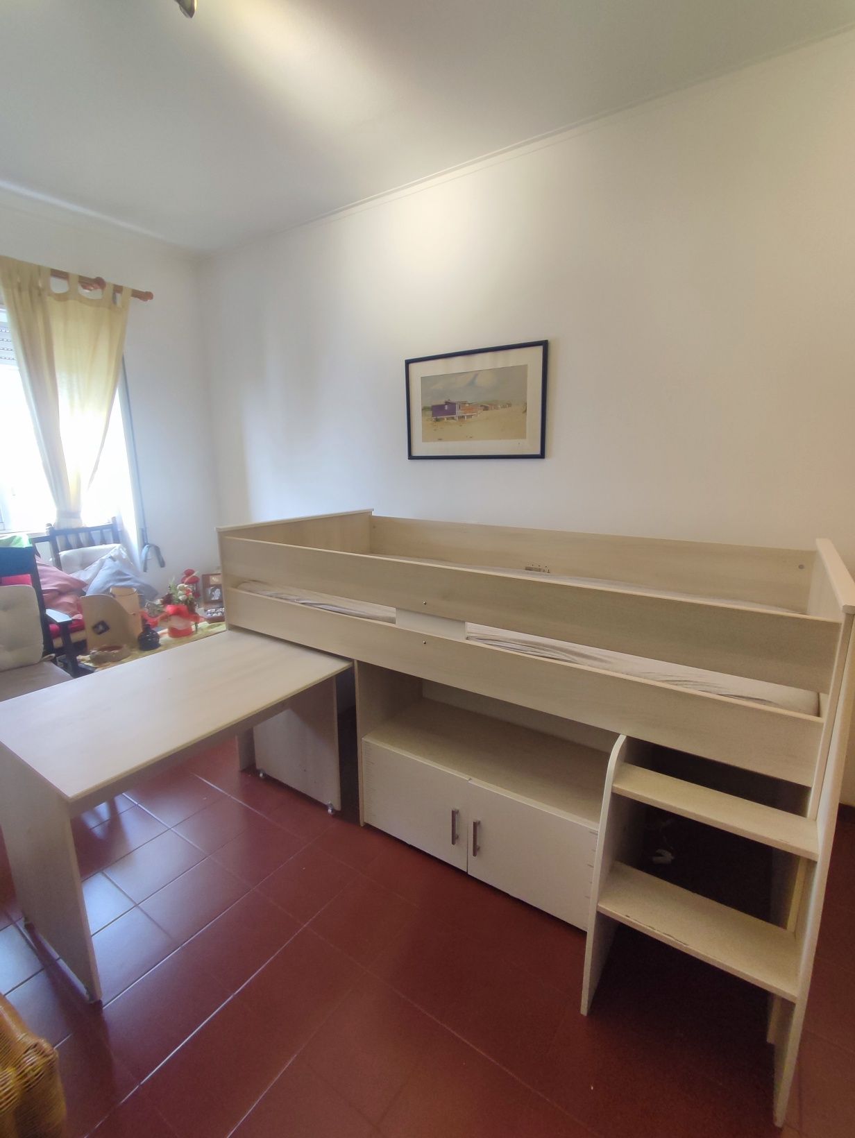 Cama alta de criança