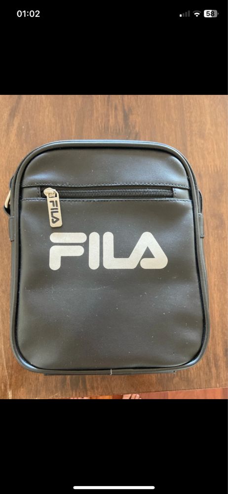 Bolsa em exelente estado da FILA