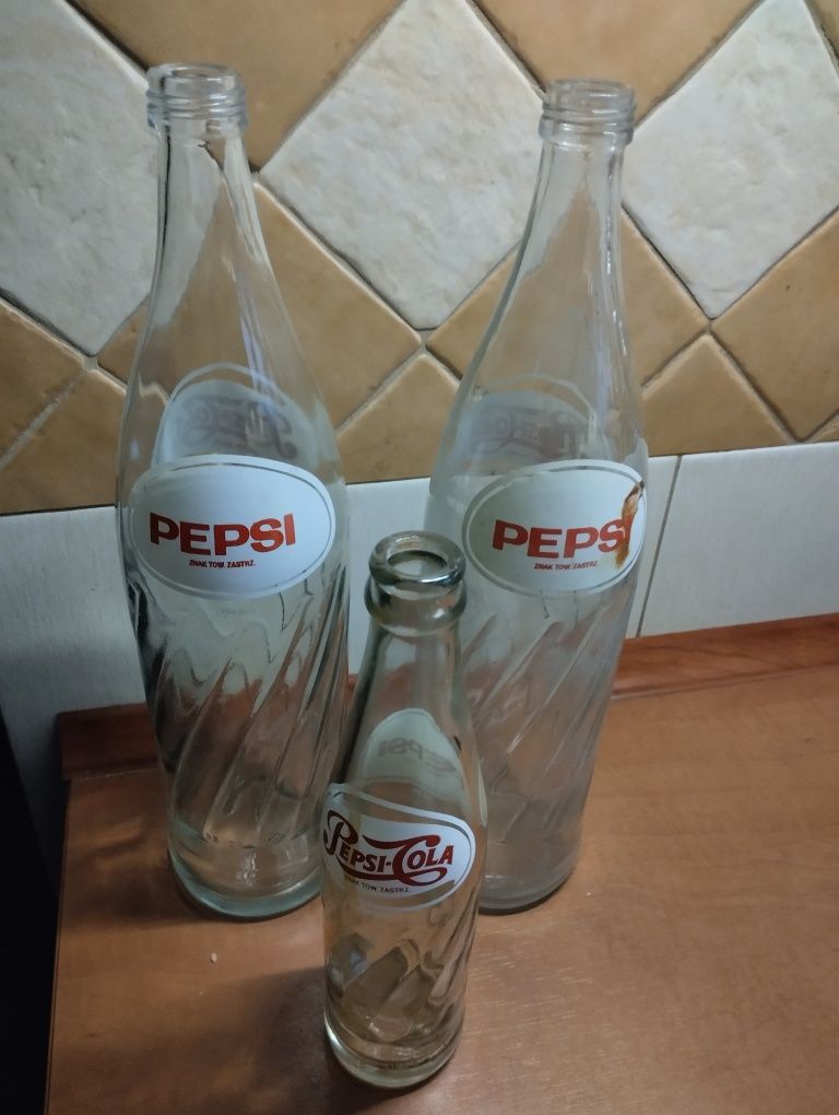 Sprzedam butelki od Pepsi z czasów PRL
