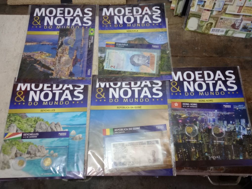 Coleção de notas, moedas e selos