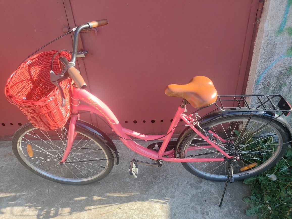 Rower miejski różowy