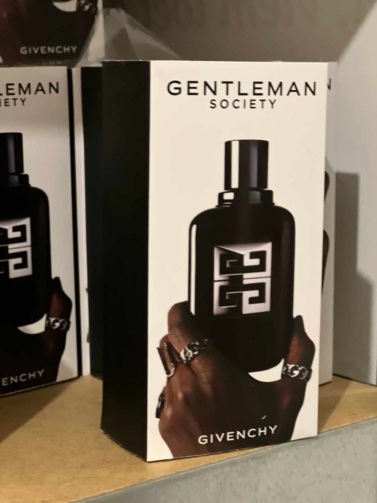 Perfumy męskie różne