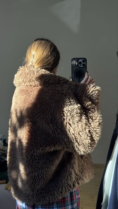 Шубка Stradivarius коротка шоколадна зимова