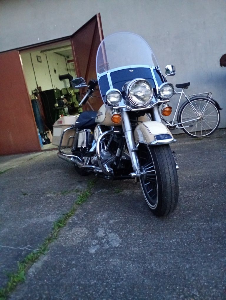 Harley Davidson model FLH