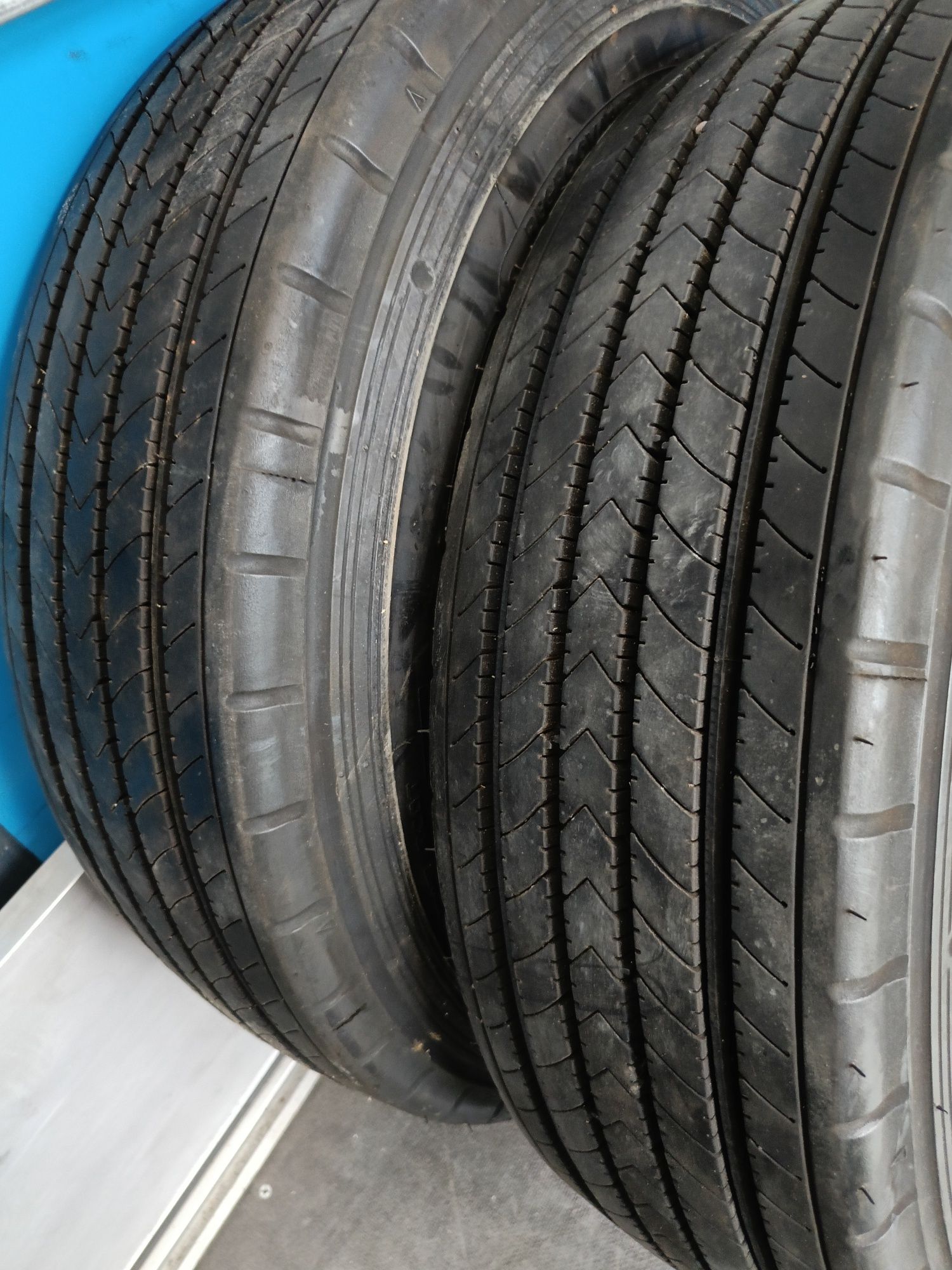 205/75R17.5  Bridgestone R227 opona ciężarowa przód jak nowa