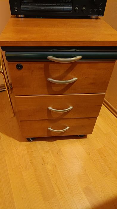 Szafka kontenerek pod biurko