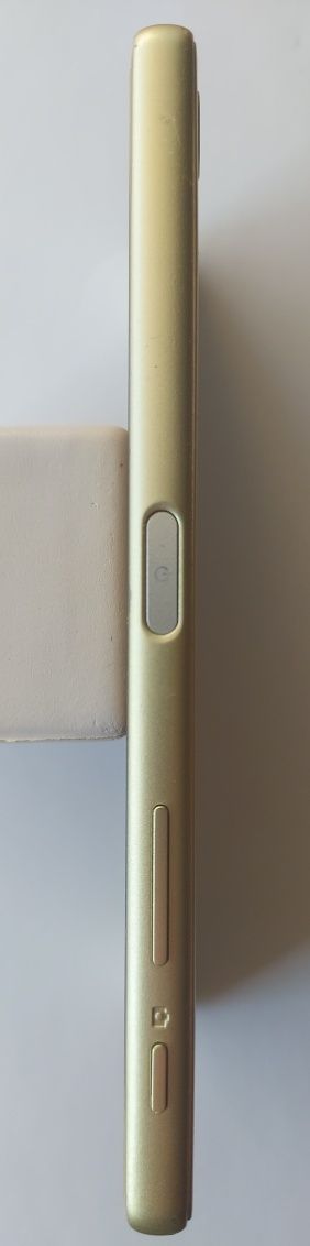 Смартфон Sony Xperia X F5122 для ігр дитині або батькам  для інтернету