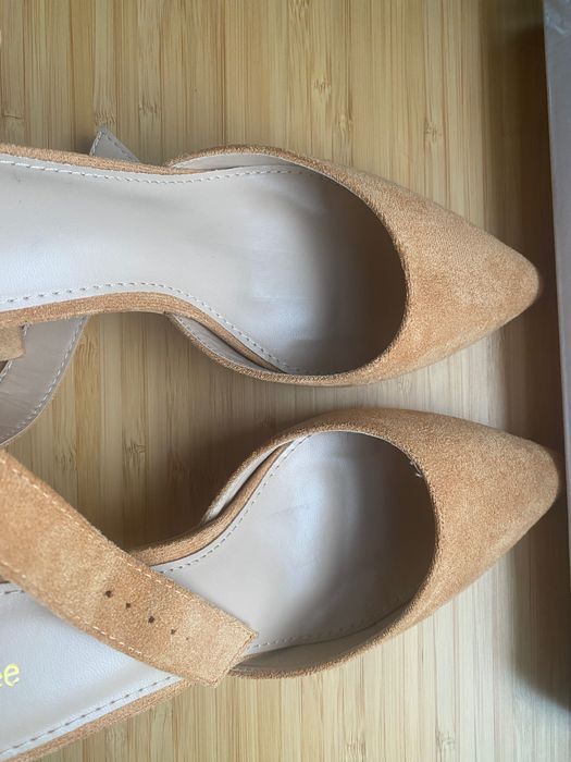 Buty DeeZee  czółenka na słupku rozm 40