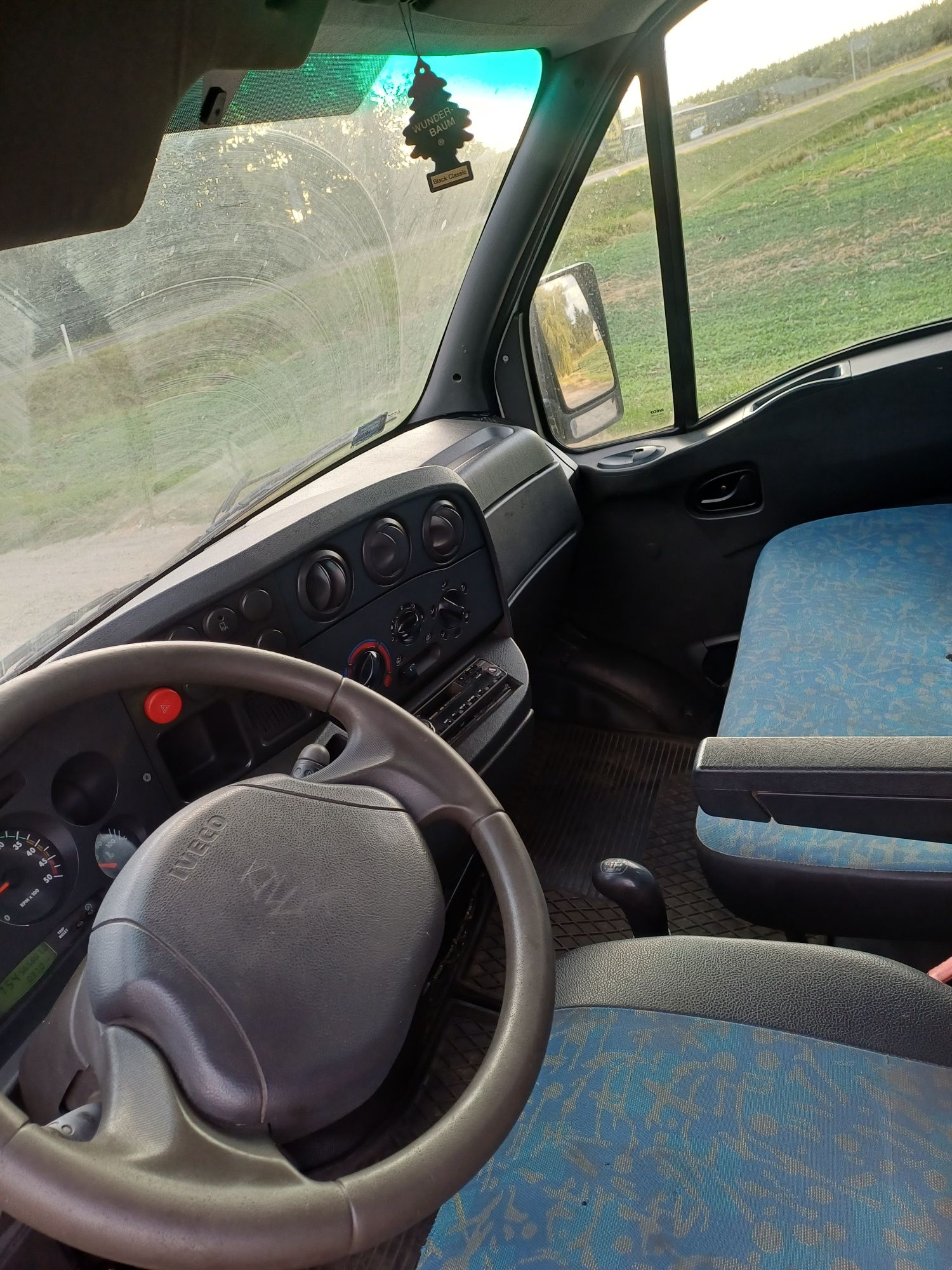 Iveco daily 35c11 nowa wywrotka na kat B resor bliźniak 35c15