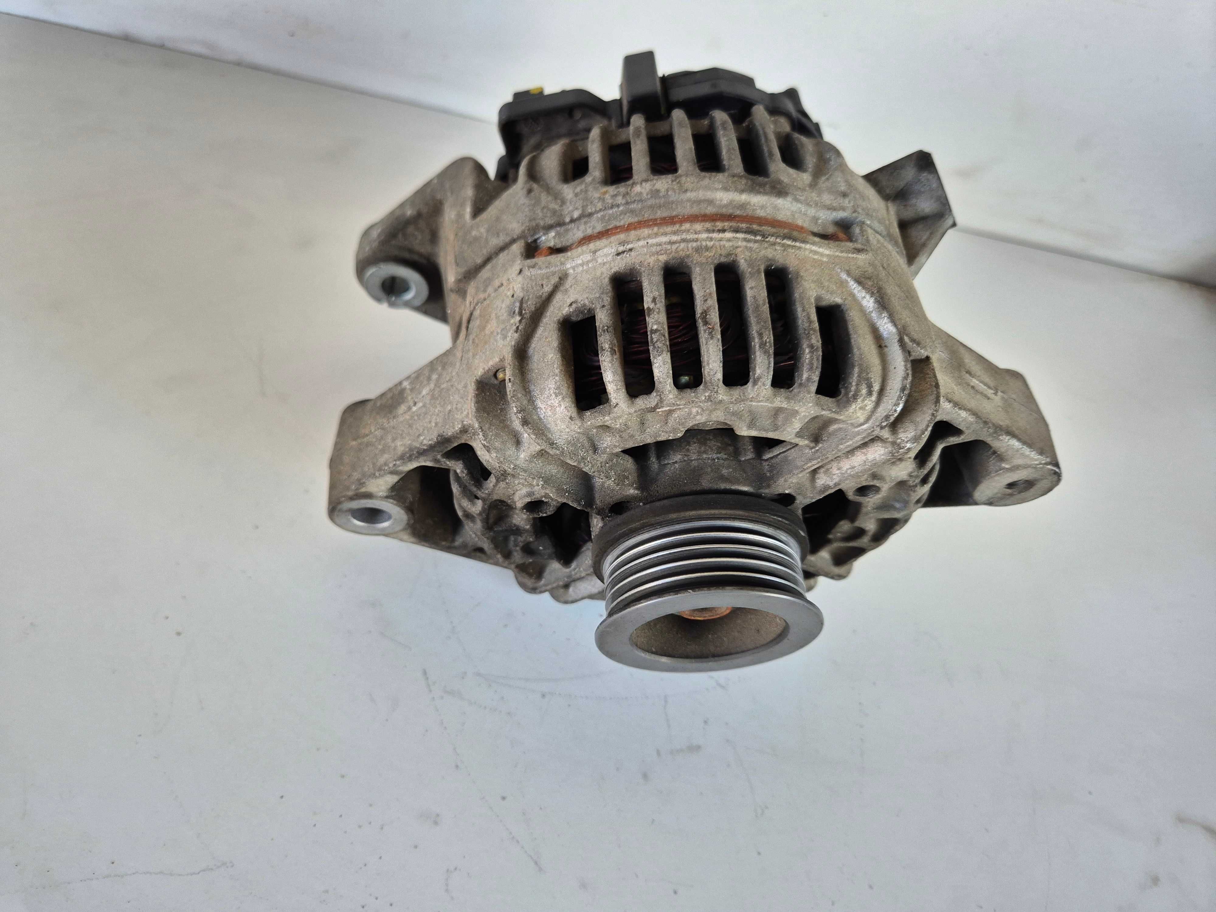 opel corsa c meriva a combo 1.4 1.6 1.8  alternator

Tylko przedmiot