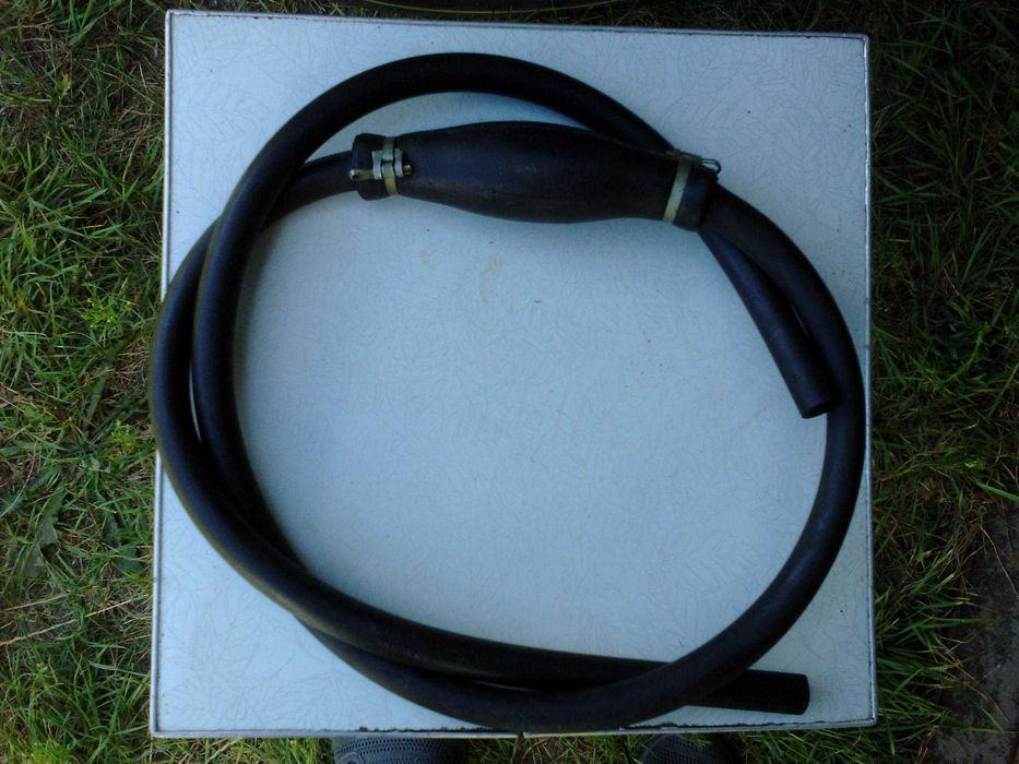 Шланг для перекачки топлива