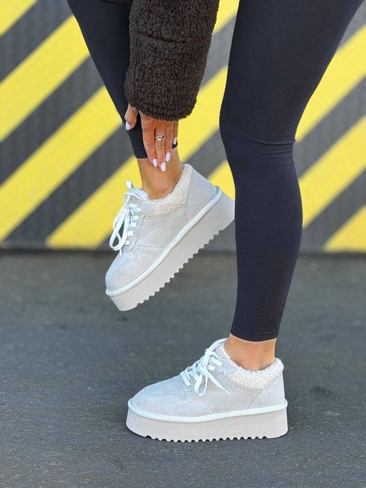 Жіночі зимові черевики на хутрі (36-41) замшеві білі, Ботинки, UGG