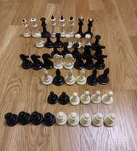 Шахмати,шашки, дерево і пластик.