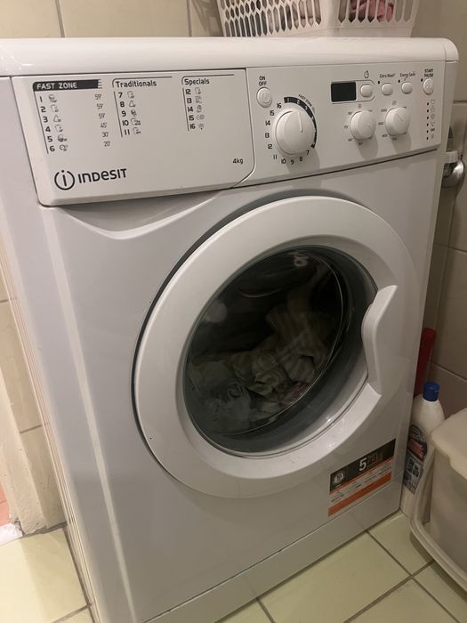 Pralka autimatyczna indesit 4 kg
