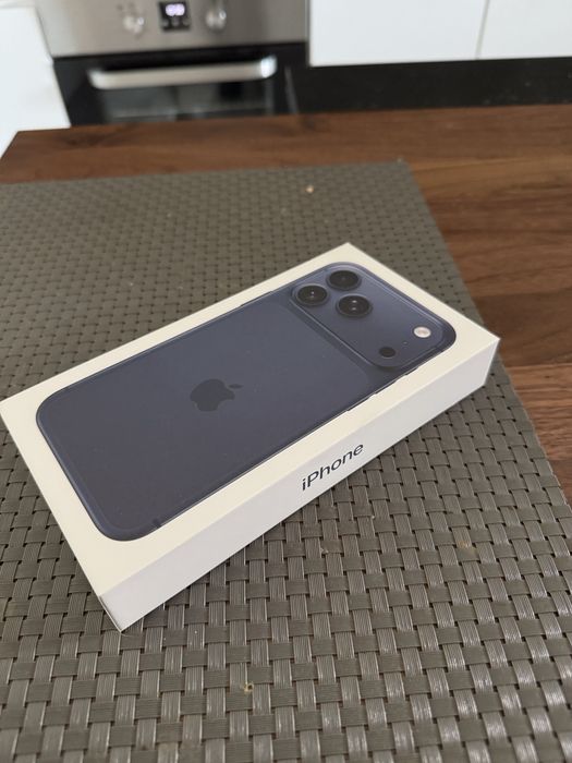 Iphone 16 Pro  cinza
