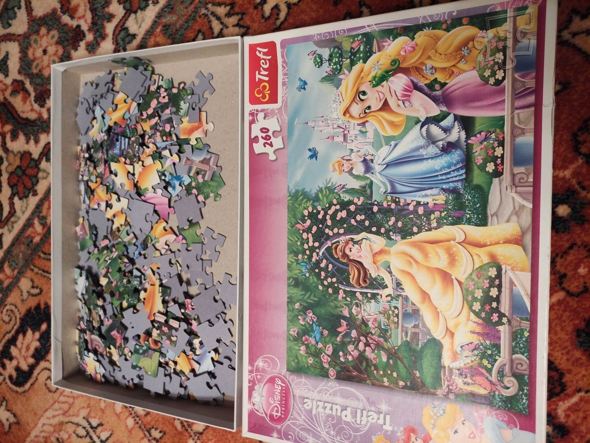 Puzzle Trefl 260 elementów Księżniczki Disney komplet