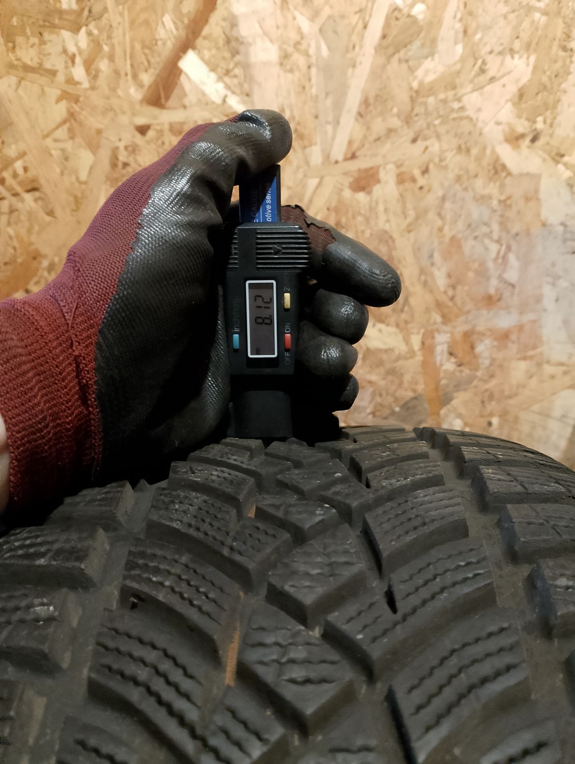 Шини Goodyear UltraGrip Performance+ 235/45 R18 98V XL Б/У 8 мм