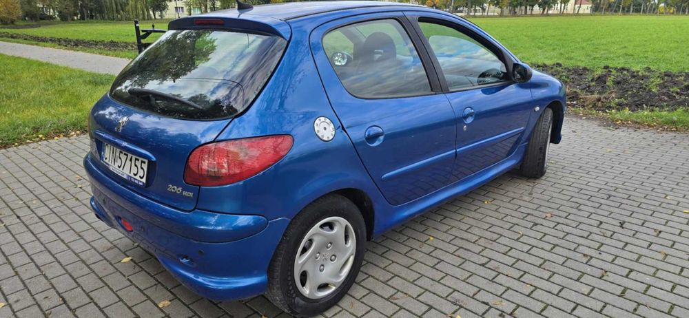 Peugeot 206 1.4HDI 2006r 5 drzwi climatronic
