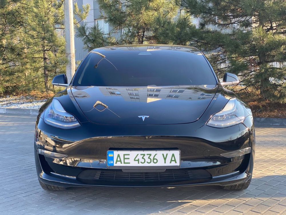 Продам Tesla Model 3 2019