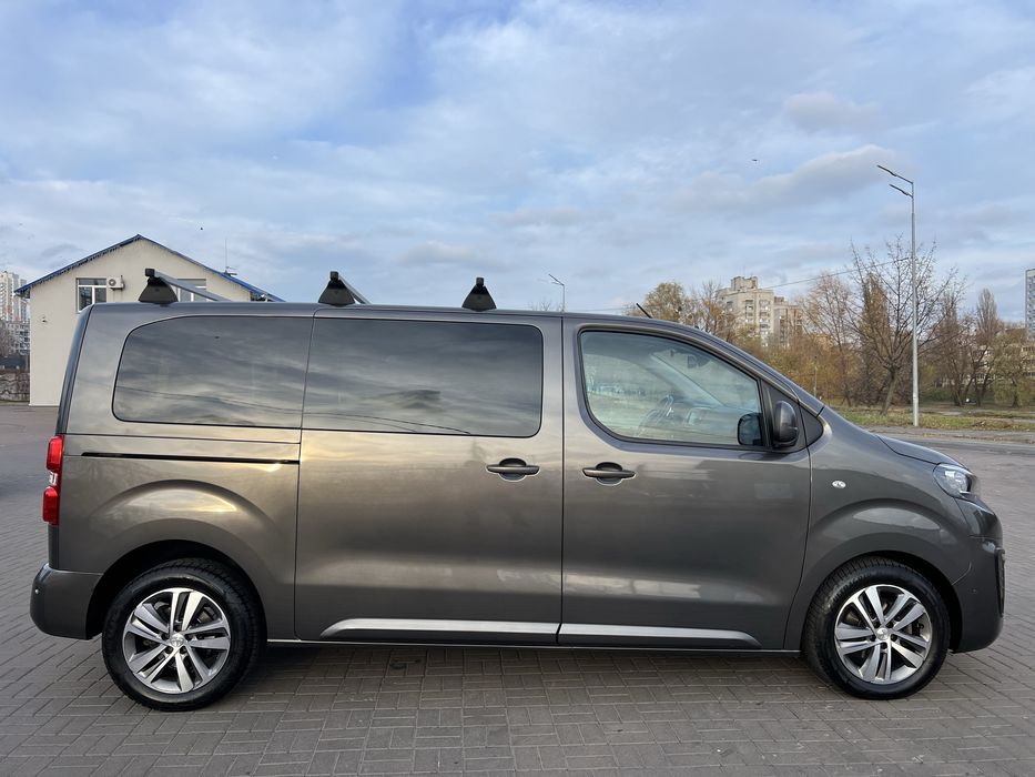 Peugeot Traveller 2020 Official