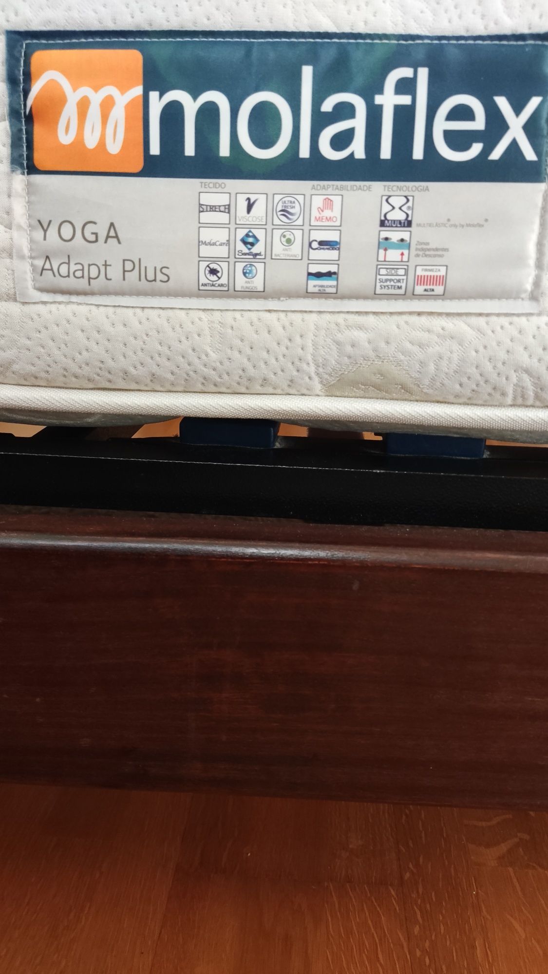 Cama casal (1,83x1,34) com colchao Molaflex e estrado
