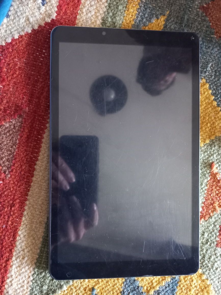 Tablets telemóveis usados.