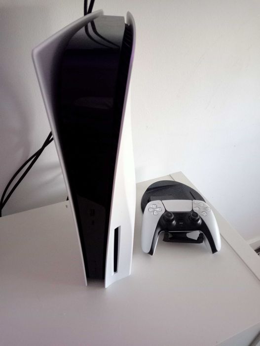 PlayStation 5 825GB