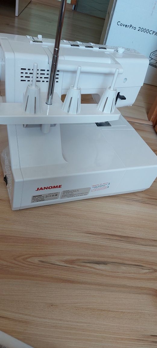 Coverlock Janome 2000CPX