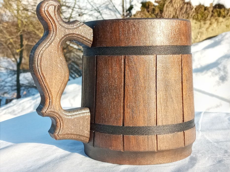 Деревянный бокал с металлической вставкой