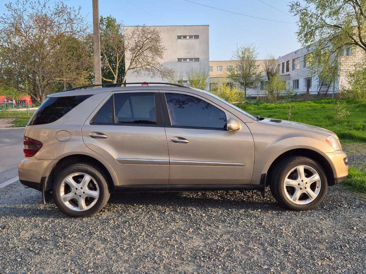 Mercedes-Benz ML350