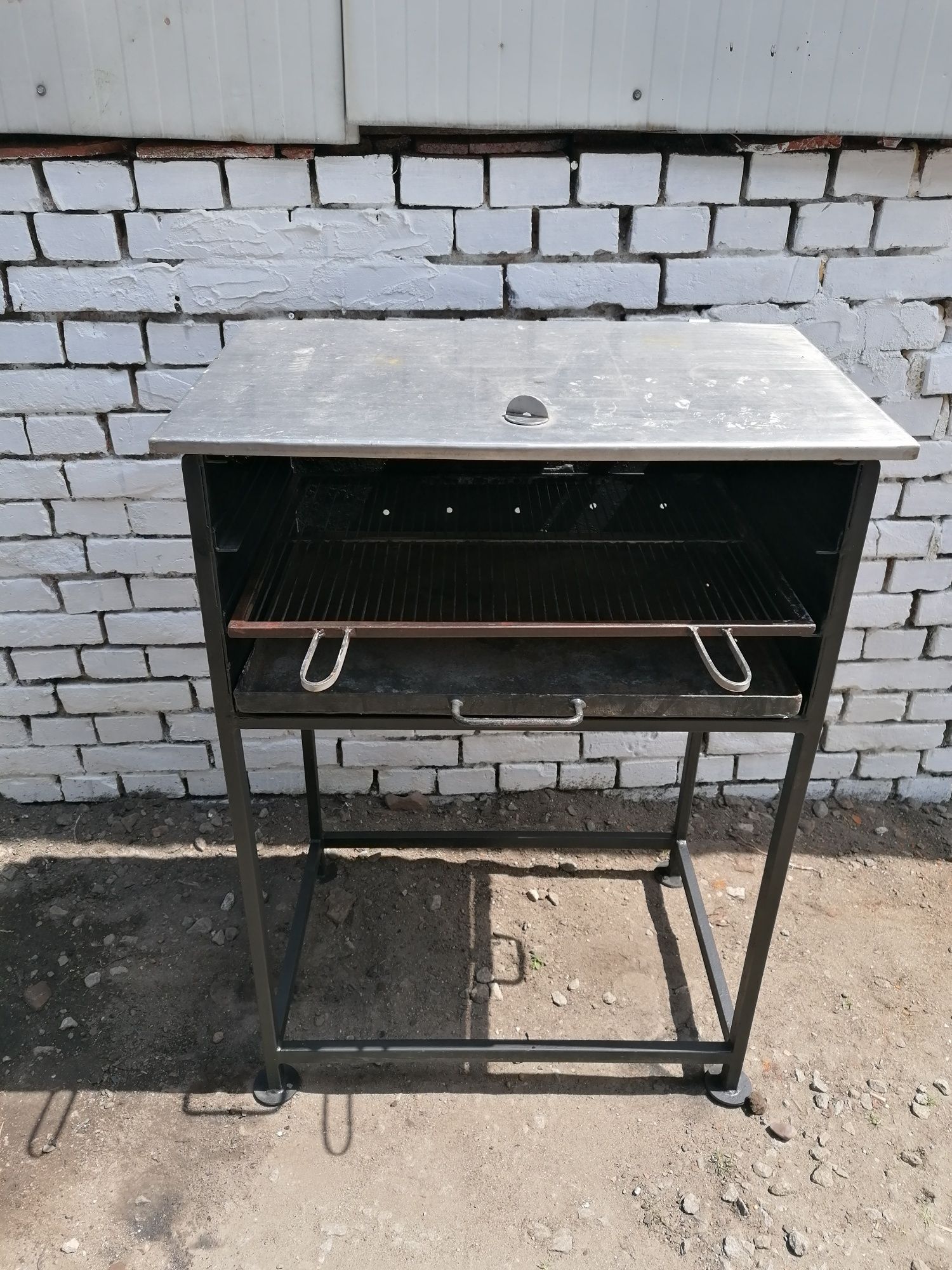 Grill, masywny, ciężki