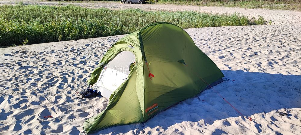 Намет двомісний Pinguin Arris Extreme для екстремальних погодних умов.