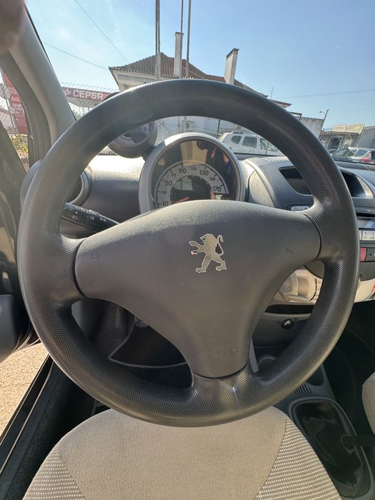 Peugeot 107 1.0 gasolina de 68 cv