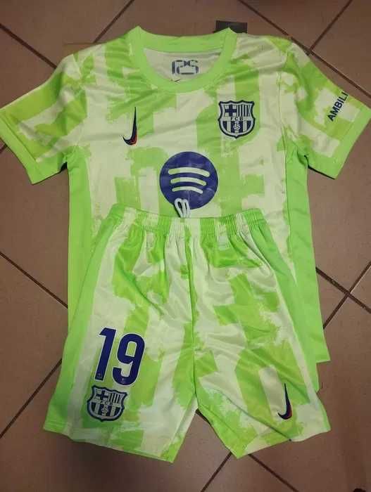 Komplet piłkarski FC Barcelona " Lamine Yamal " r.152