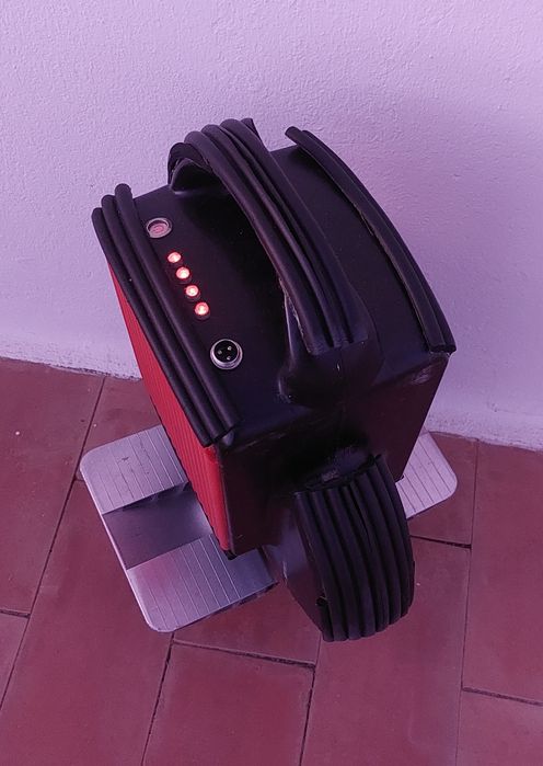 Uniciclo elétrico como novo