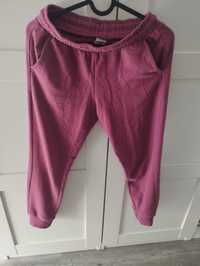 Spodnie dresowe dla dziewczynki 146