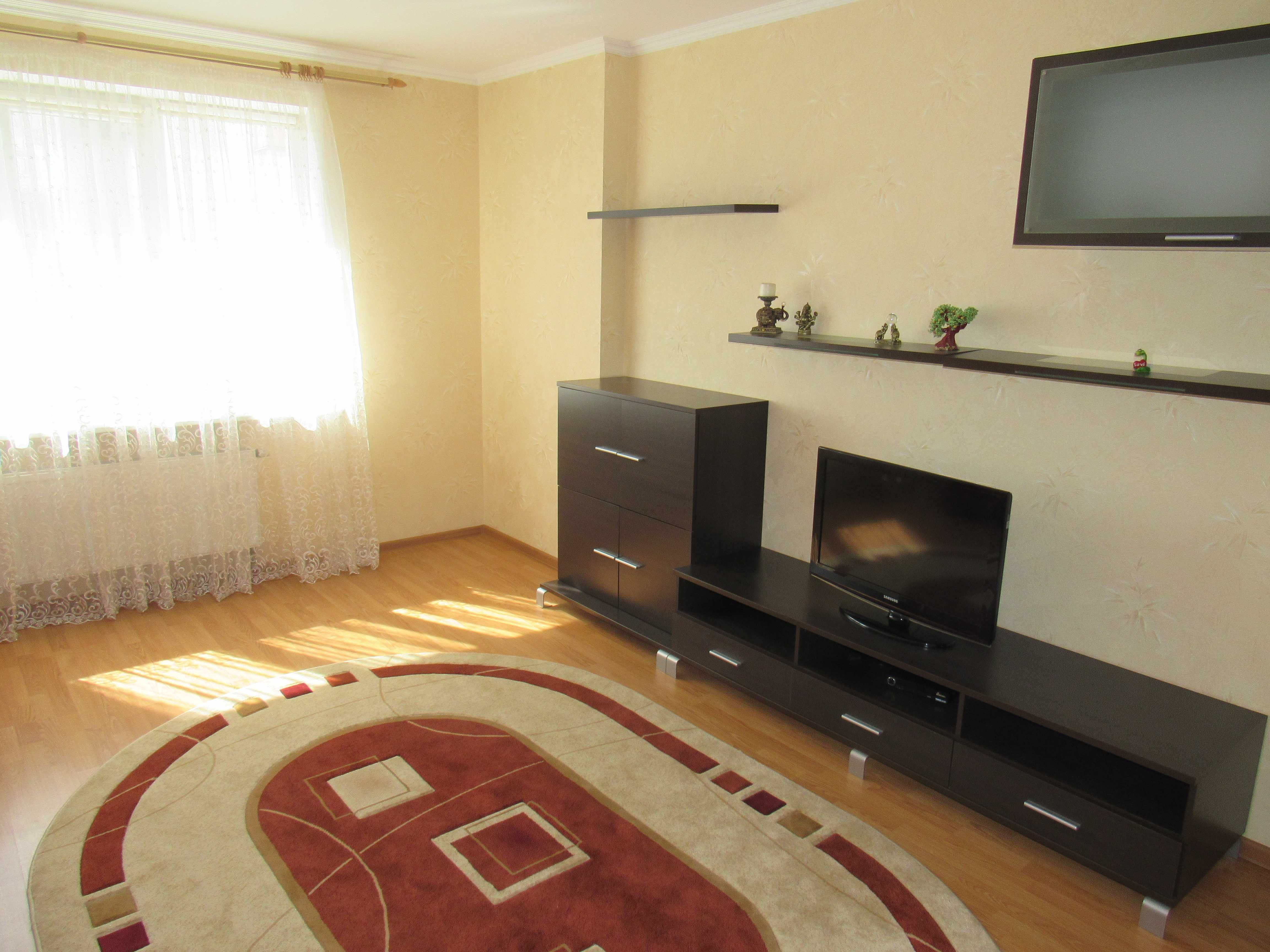 Продам 2к квартиру з ремонтом в новому будинку вул. Г.Дніпра + кладова