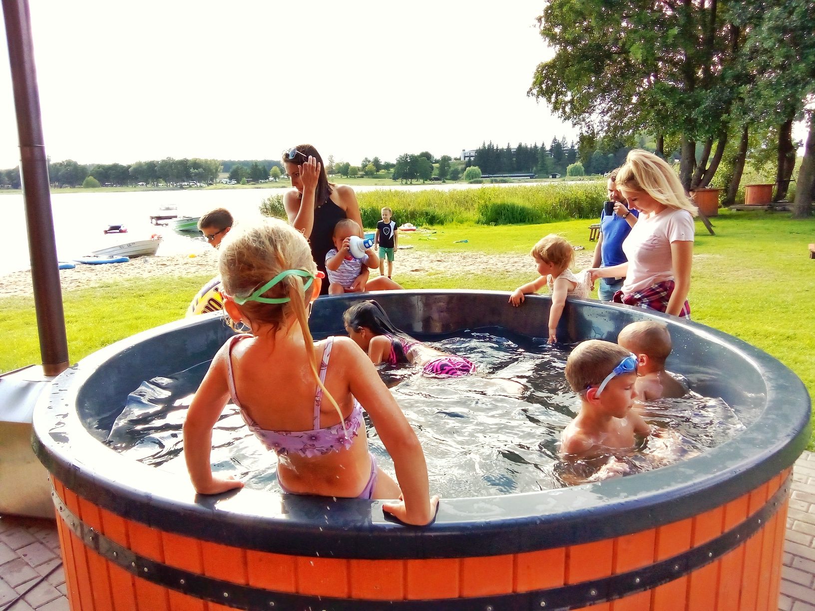 Domki nad jeziorem, BALIA W CENIE, plaża, pomost, SAUNA ZEWNĘTRZNA