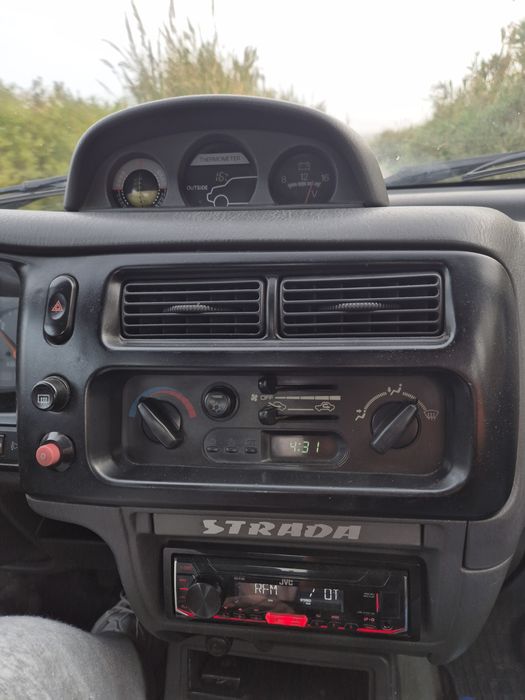 Mitsubishi L200 4x4 5 Lugares