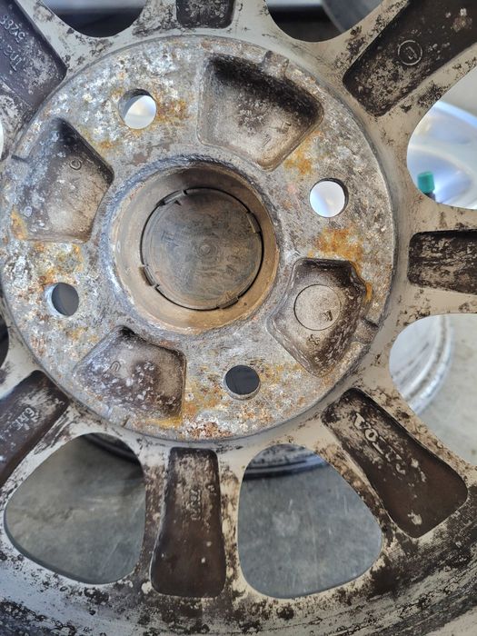 felgi volvo r 15 aluminiowe