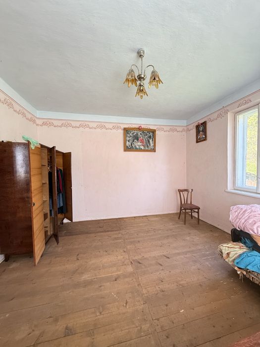 Продається цегляний будинок у селі Нижнів, 30 км до Івано-Франківська