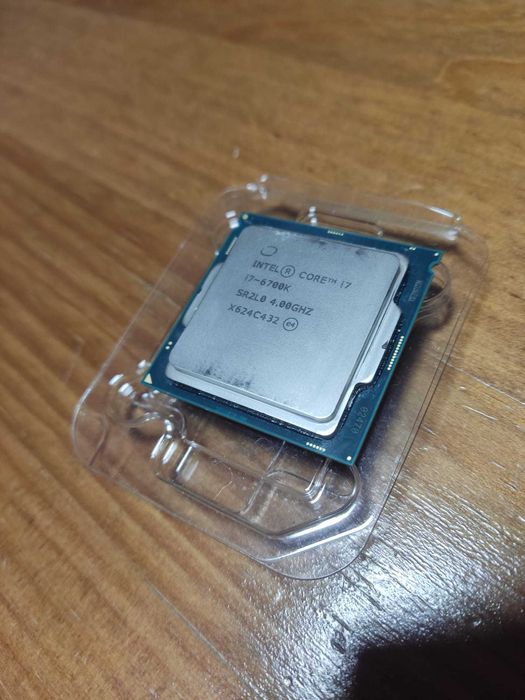 Intel i7 6700K + CoolerMaster Hyper 212X