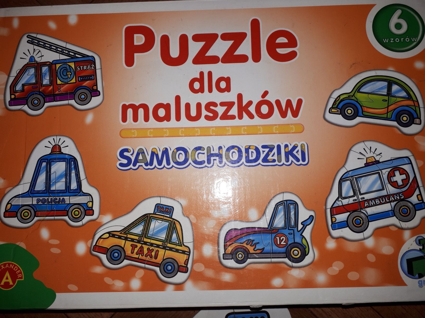 Pierwsze puzzle dla maluszka, samochodziki
