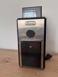 Młynek automatyczny do kawy DeLonghi KG89