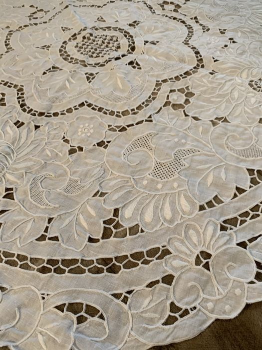 Camilhas de algodão bordadas e renda