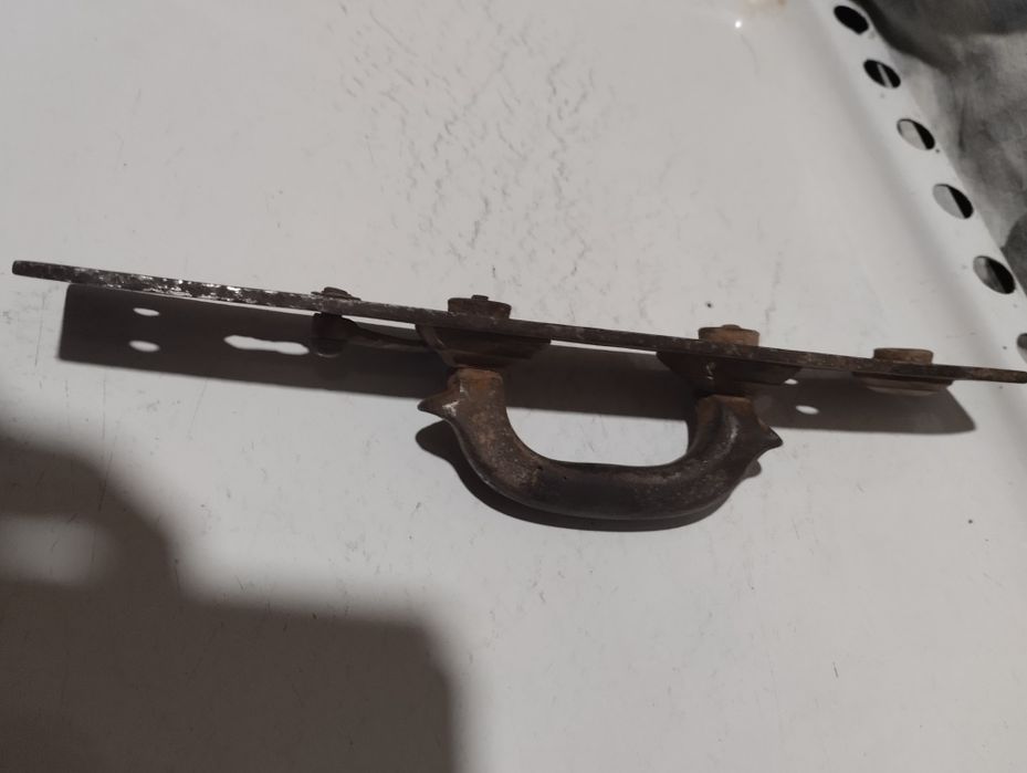 Ручка на двери с уравнем