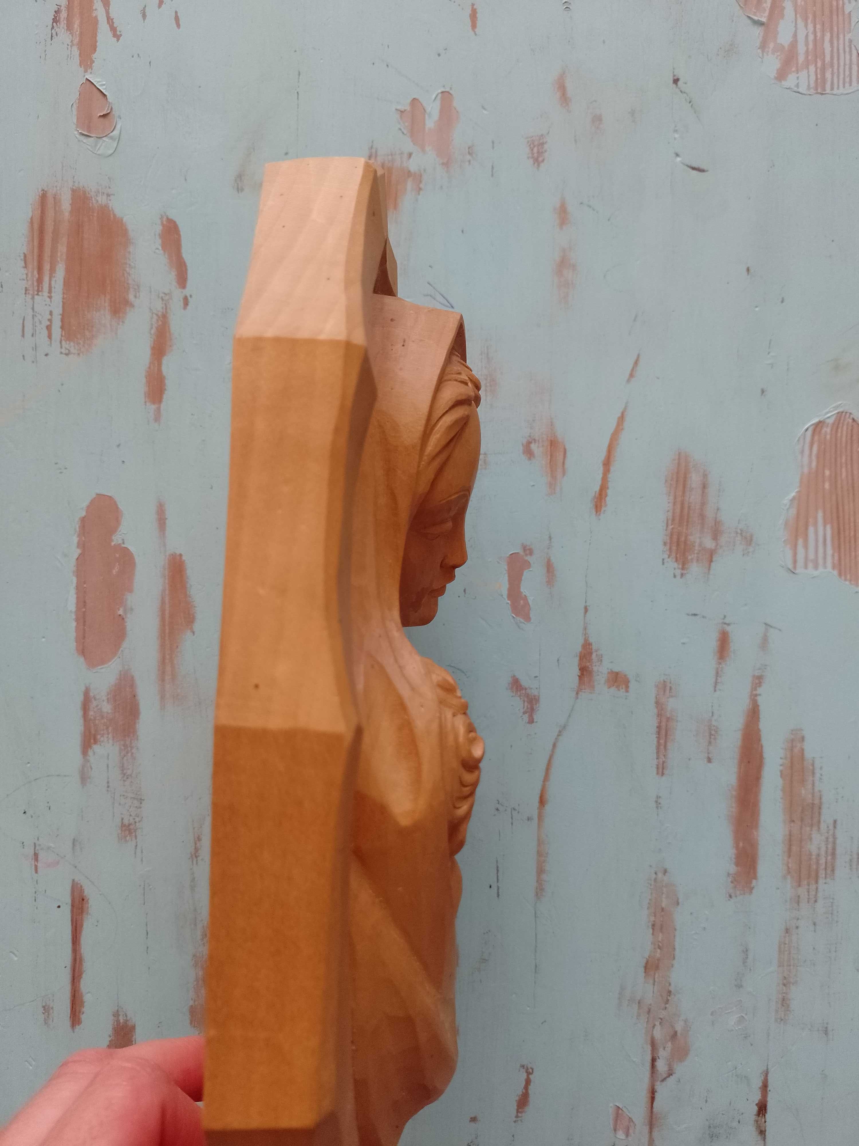 Płaskorzeźba Maryja z dzieciątkiem Jezus drewno